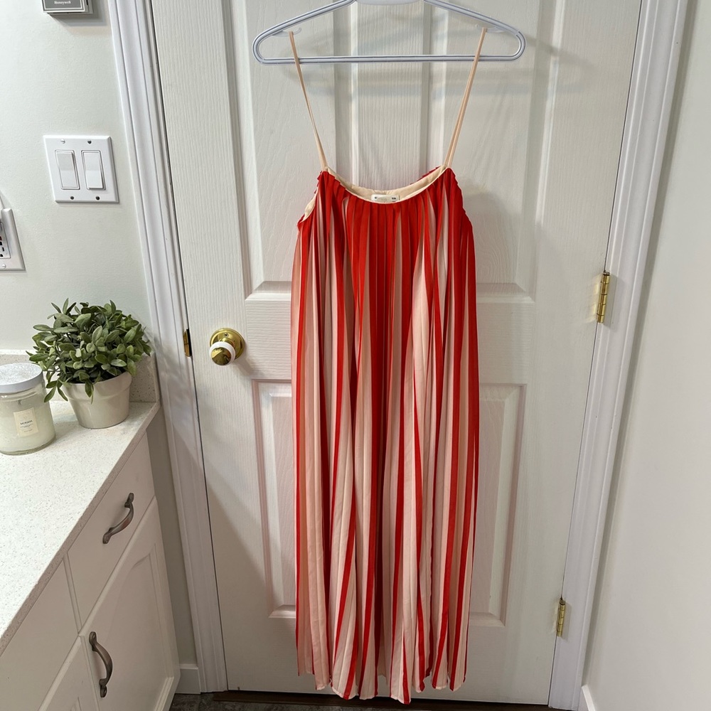 Club Monaco pleated pink and red midi dress size 6